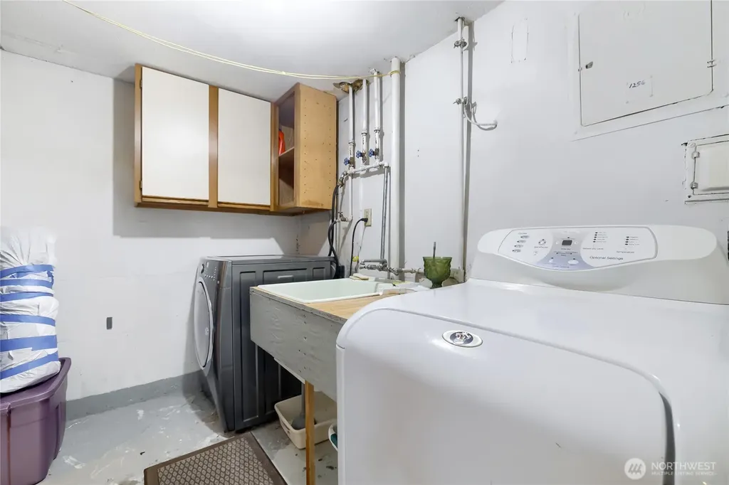 1254 8th Avenue S Edmonds WA 98020