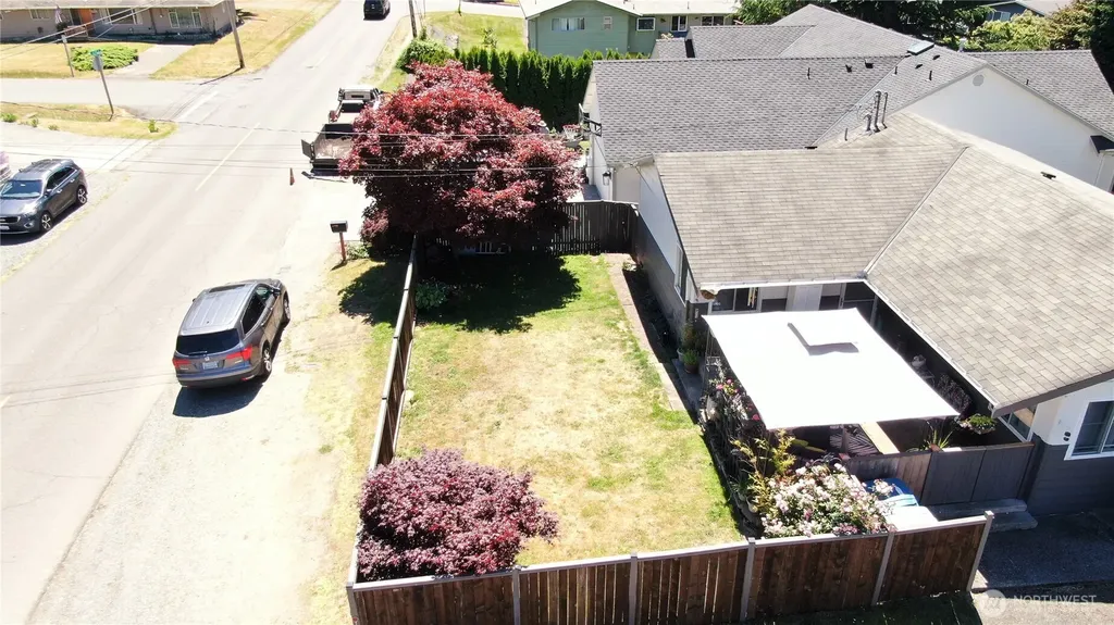 1254 8th Avenue S Edmonds WA 98020