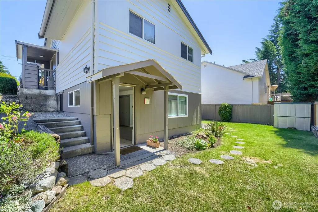 1254 8th Avenue S Edmonds WA 98020