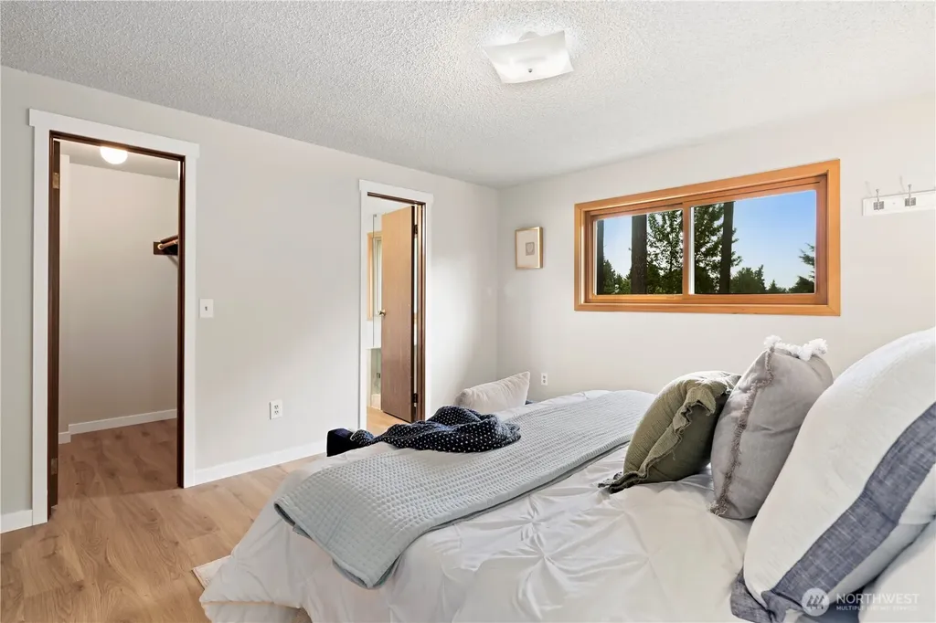 5734 S 300th Place Auburn WA 98001
