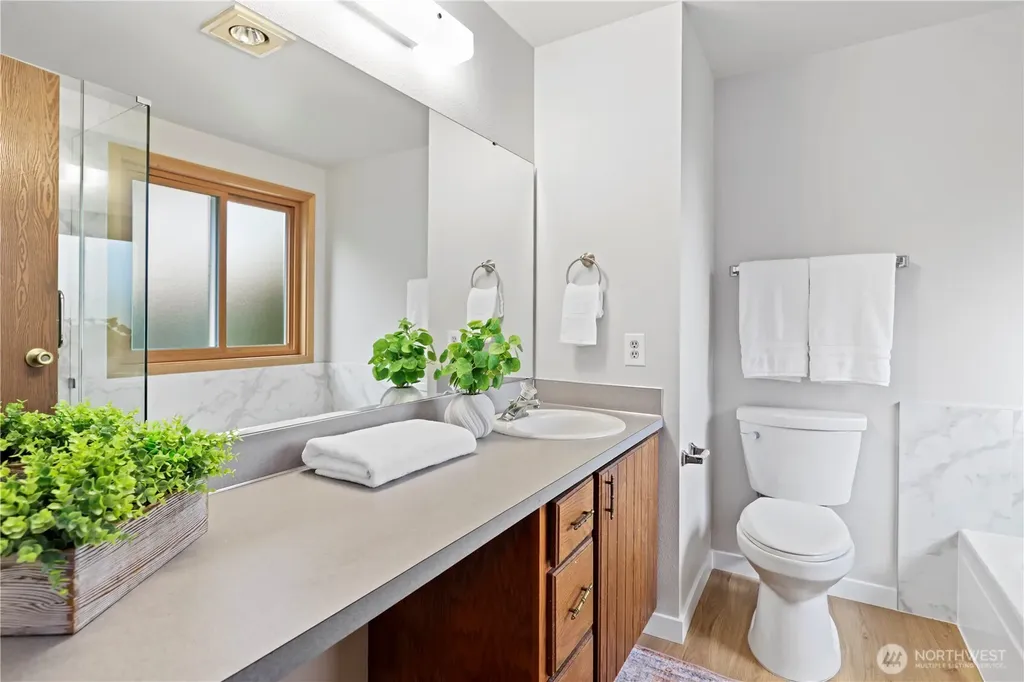 5734 S 300th Place Auburn WA 98001