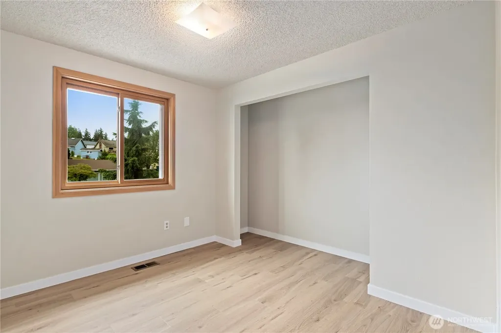 5734 S 300th Place Auburn WA 98001