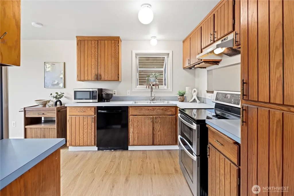 5734 S 300th Place Auburn WA 98001