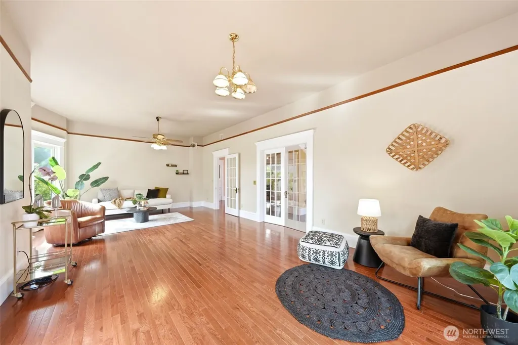 2415 F Street Bellingham WA 98225