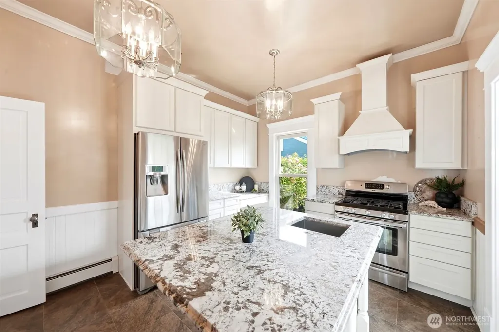2415 F Street Bellingham WA 98225