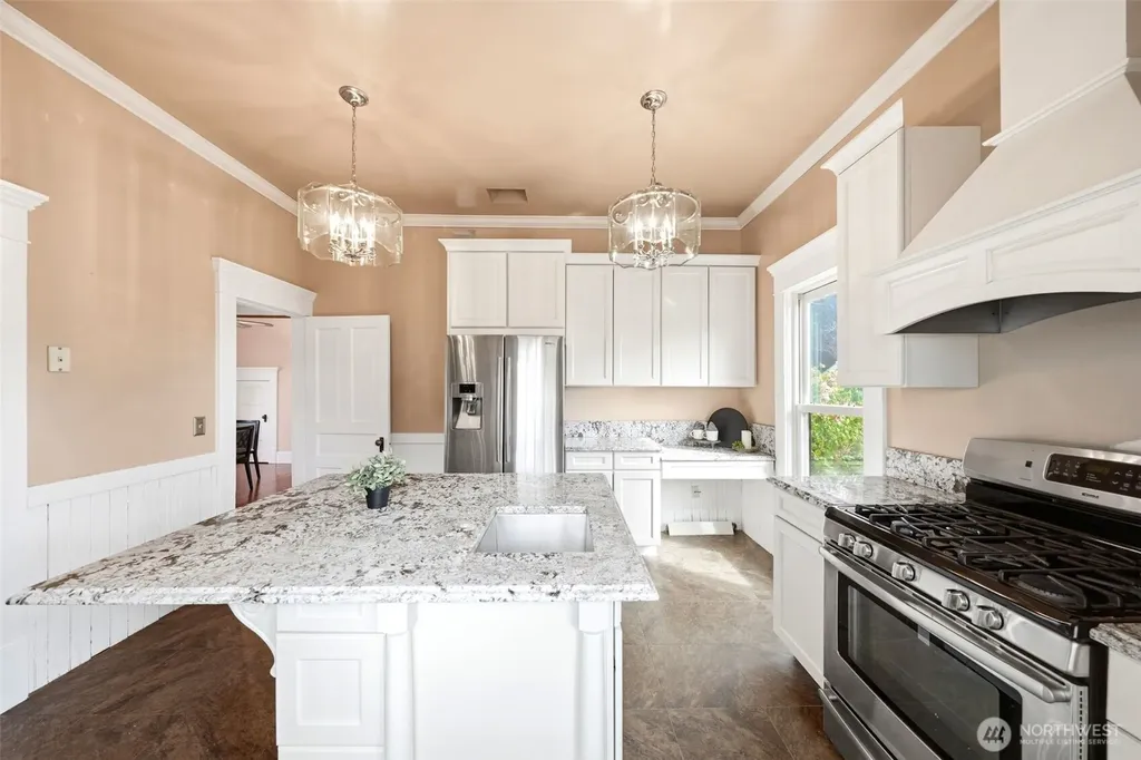 2415 F Street Bellingham WA 98225