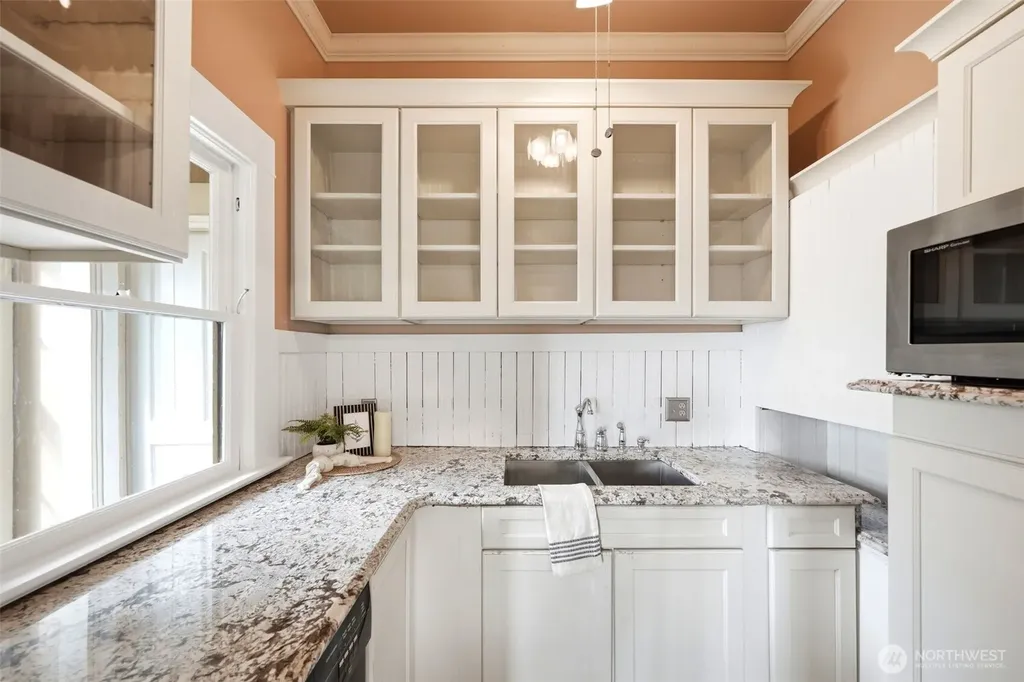 2415 F Street Bellingham WA 98225