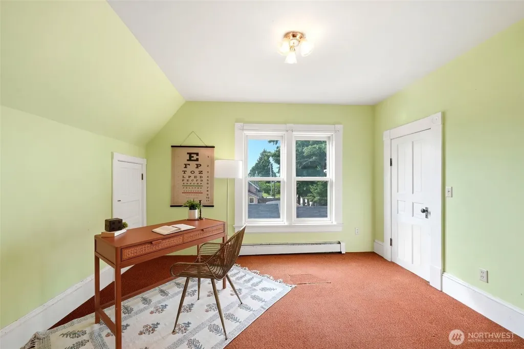 2415 F Street Bellingham WA 98225