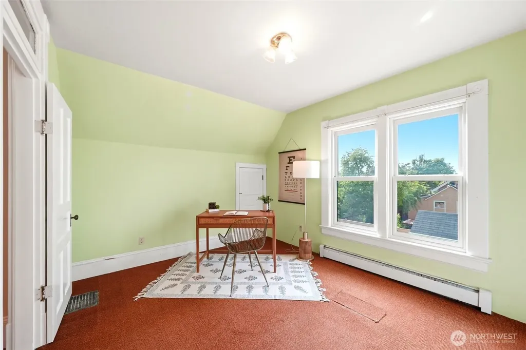 2415 F Street Bellingham WA 98225