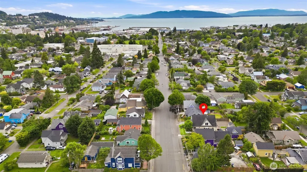 2415 F Street Bellingham WA 98225