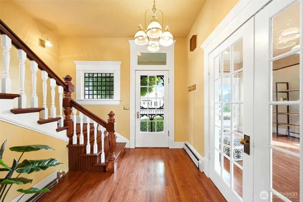 2415 F Street Bellingham WA 98225