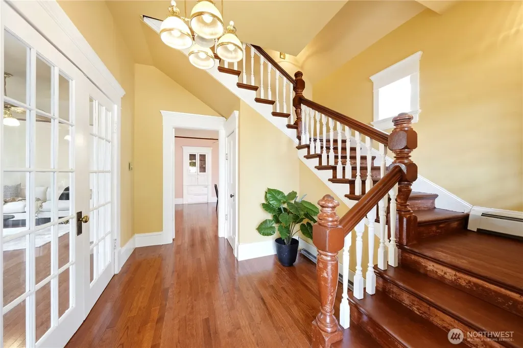 2415 F Street Bellingham WA 98225