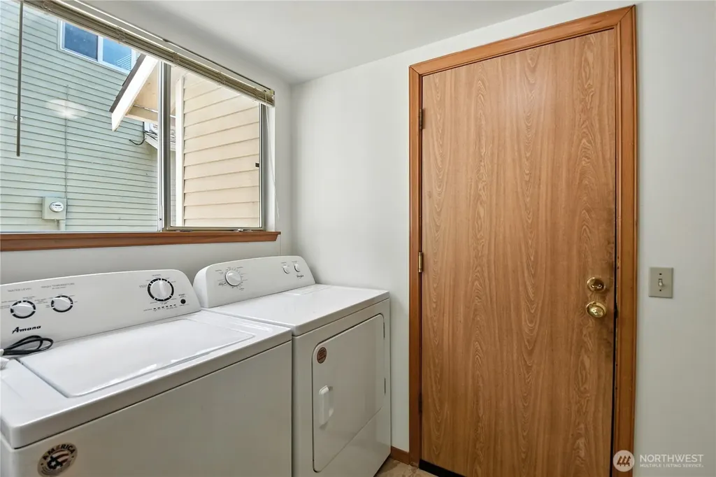 13014 NE 101st Place Kirkland WA 98033