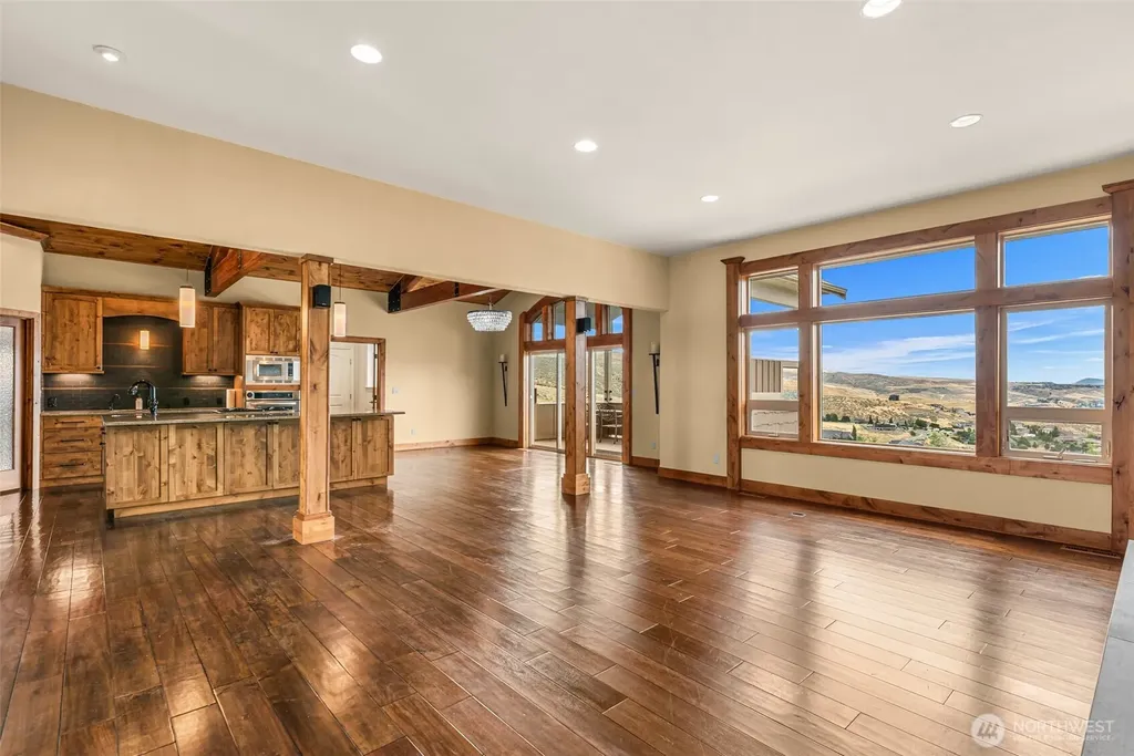 118 E Mountain Brook Lane Wenatchee WA 98801