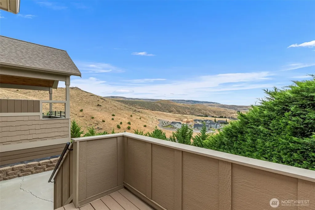 118 E Mountain Brook Lane Wenatchee WA 98801