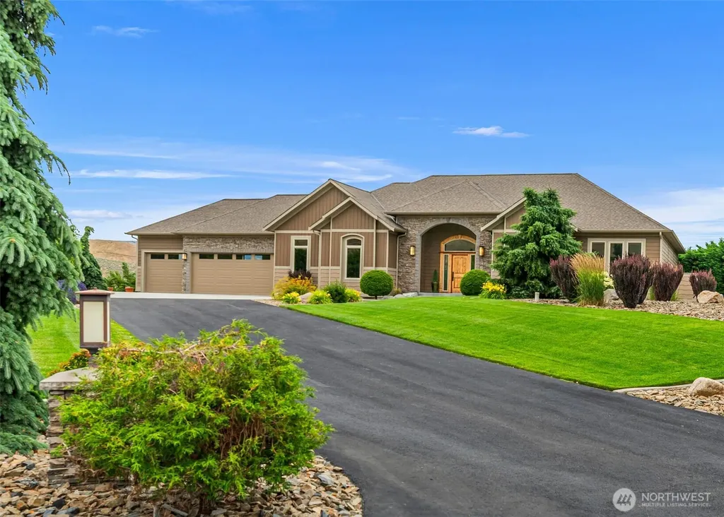 118 E Mountain Brook Lane Wenatchee WA 98801
