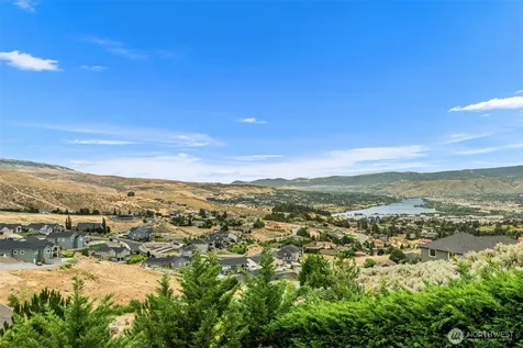 118 E Mountain Brook Lane Wenatchee WA 98801