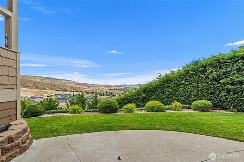 118 E Mountain Brook Lane Wenatchee WA 98801