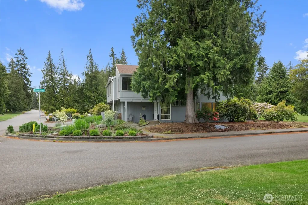 137 Fairway Drive Sequim WA 98382