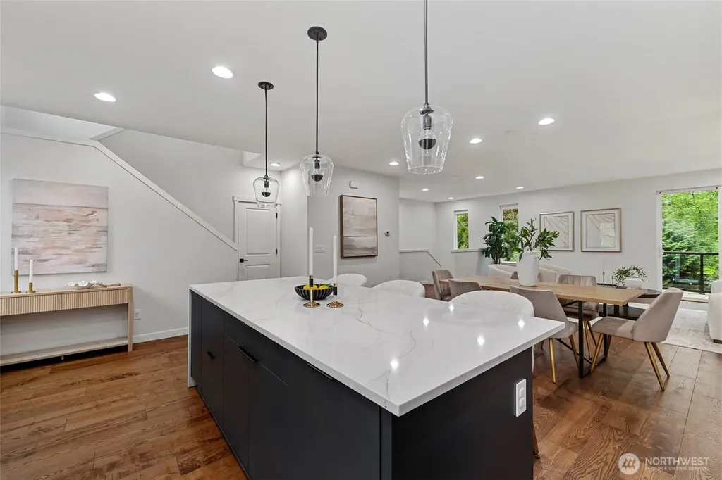 14590 36th Avenue NE Lake Forest Park WA 98155