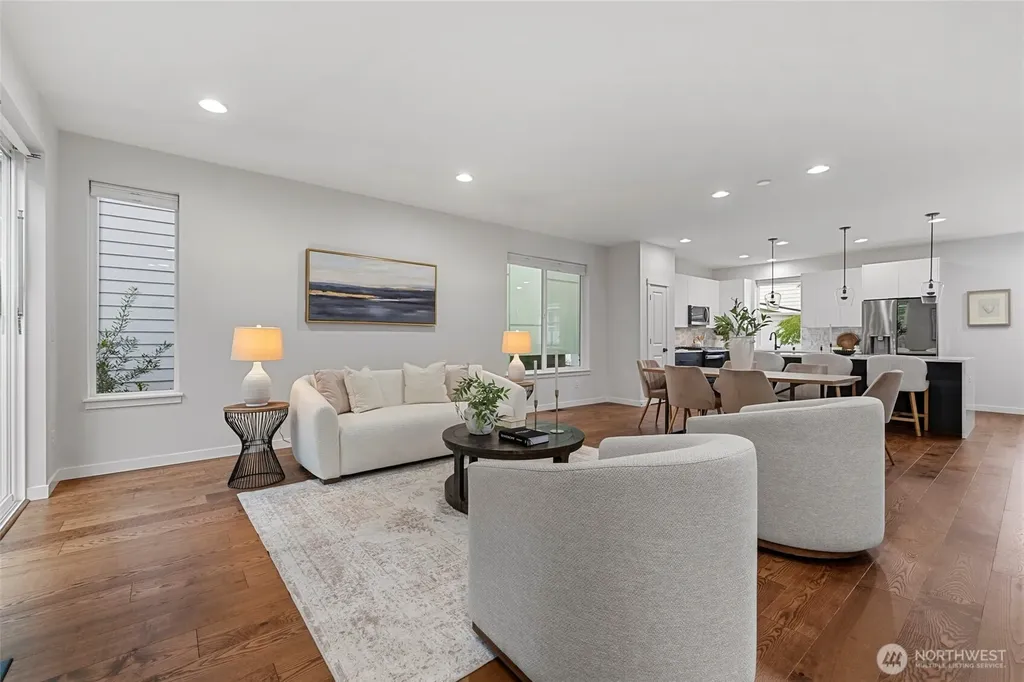14590 36th Avenue NE Lake Forest Park WA 98155