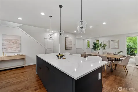14590 36th Avenue NE Lake Forest Park WA 98155