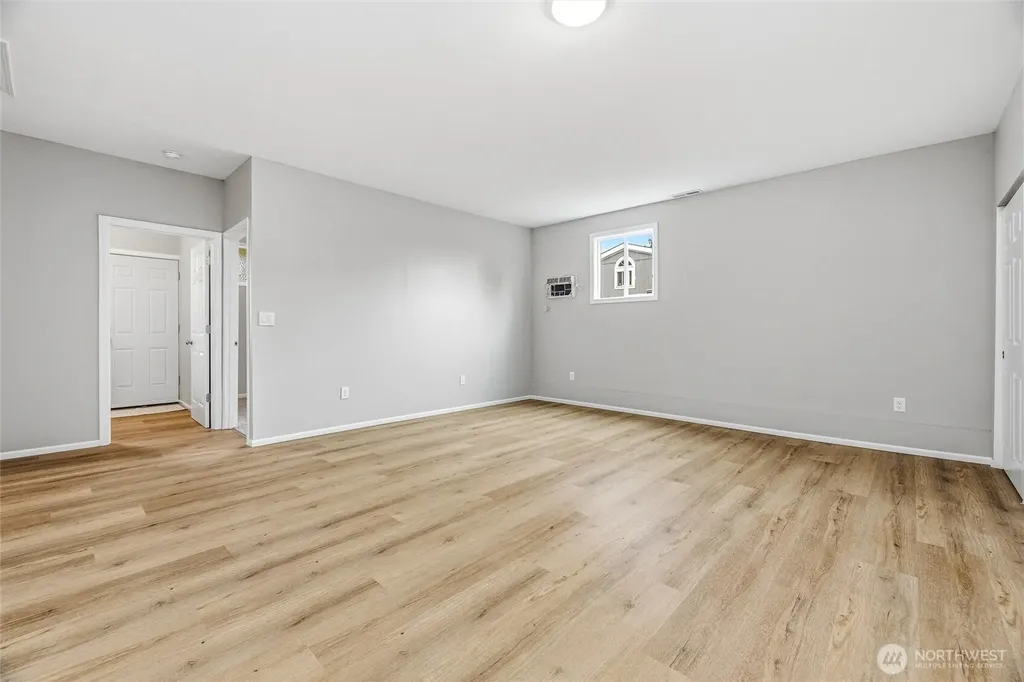230 Cleveland Avenue Sumas WA 98295