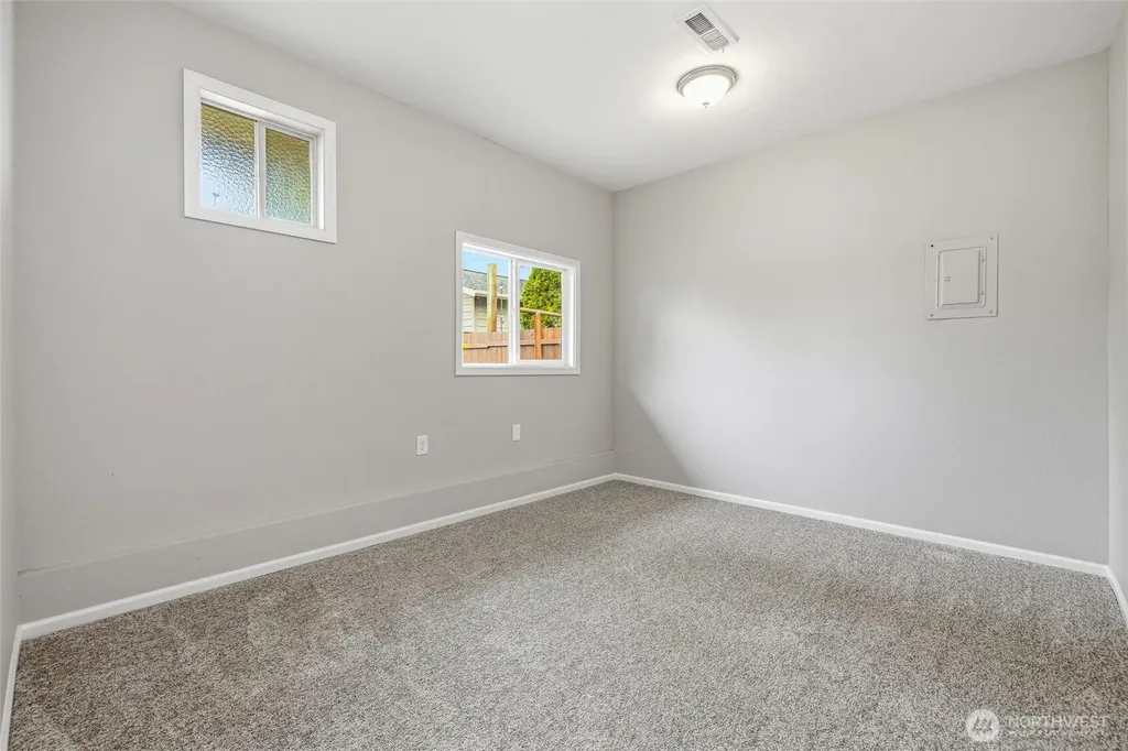 230 Cleveland Avenue Sumas WA 98295
