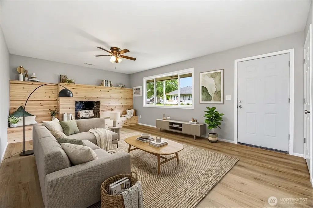 230 Cleveland Avenue Sumas WA 98295