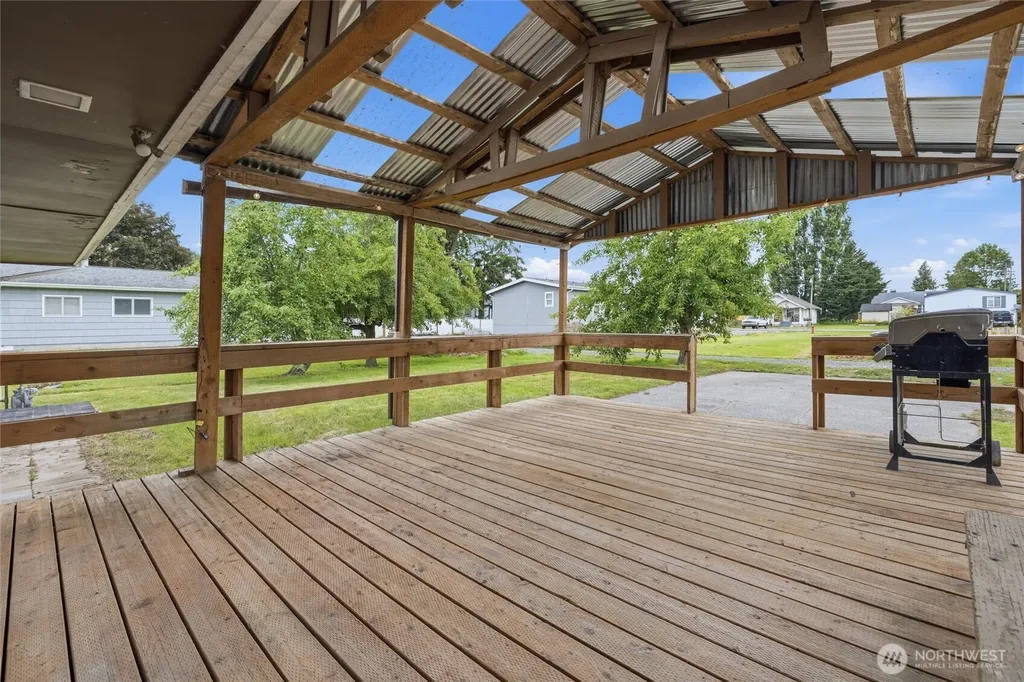 230 Cleveland Avenue Sumas WA 98295