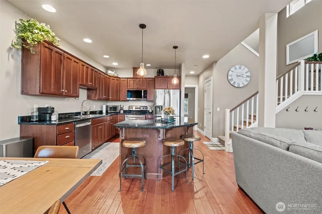 23325 Sunserra Loop NW Quincy WA 98021