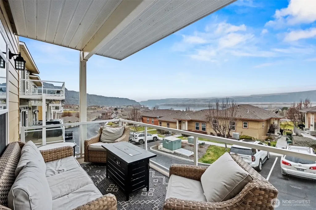 23325 Sunserra Loop NW Quincy WA 98021