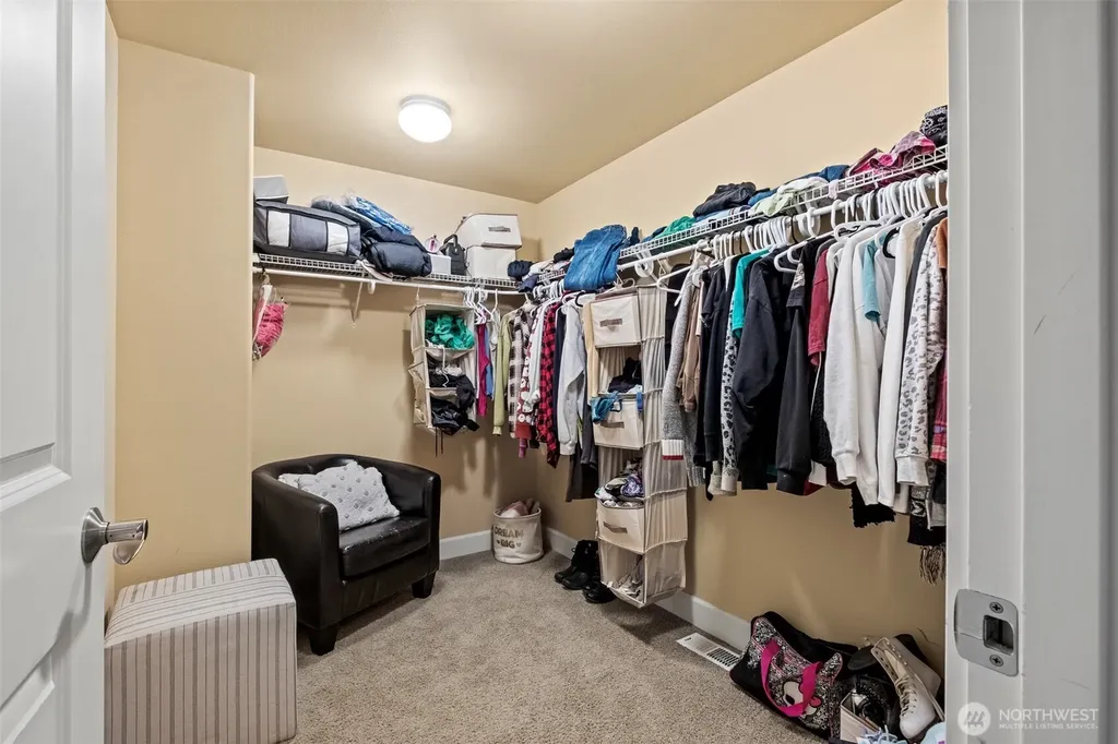 23325 Sunserra Loop NW Quincy WA 98021