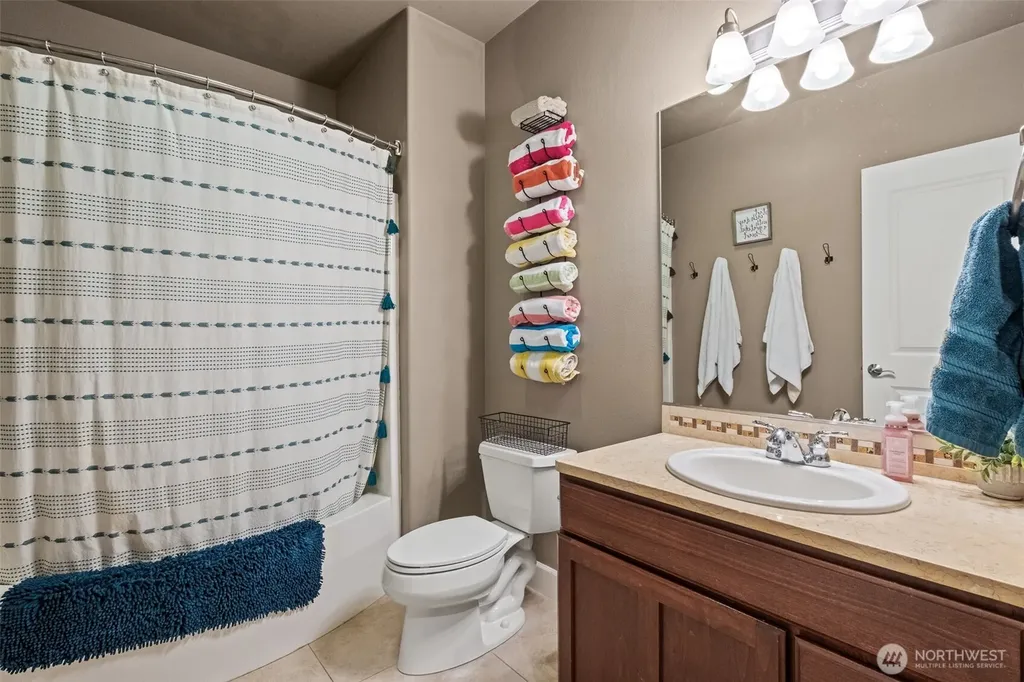 23325 Sunserra Loop NW Quincy WA 98021