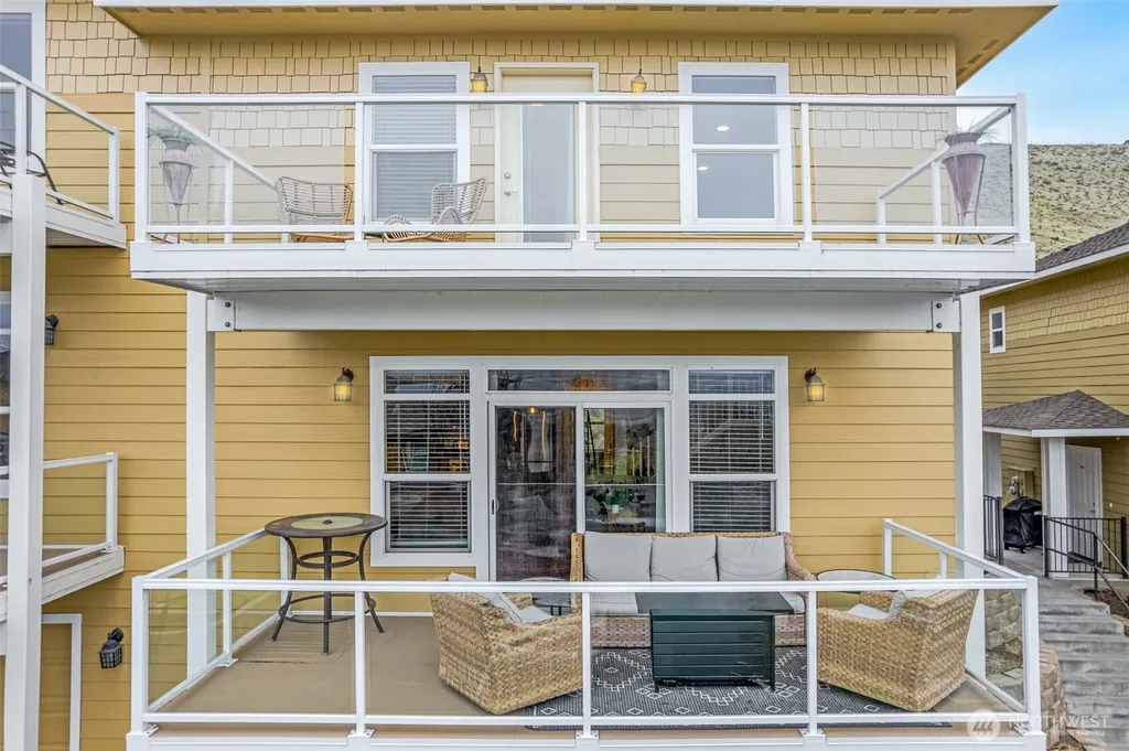 23325 Sunserra Loop NW Quincy WA 98021