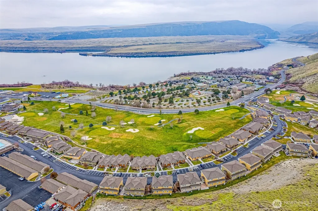23325 Sunserra Loop NW Quincy WA 98021