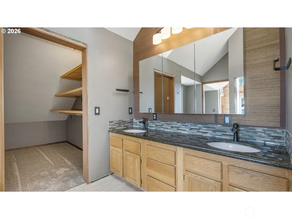 115 Legacy Drive Woodland WA 98674