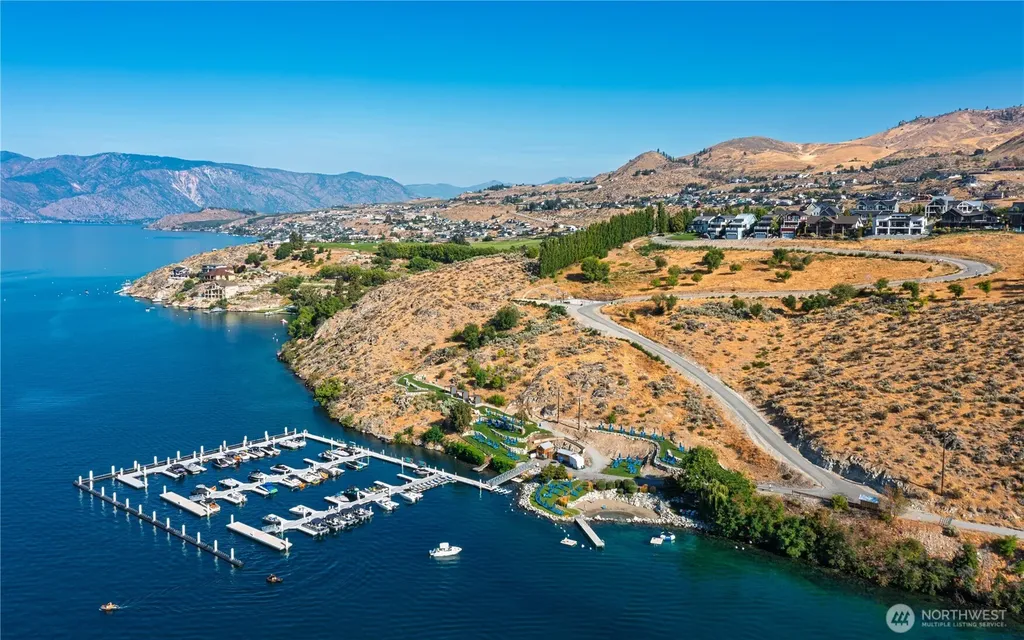 1462 Bighorn Way Chelan WA 98816
