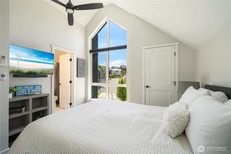 1462 Bighorn Way Chelan WA 98816