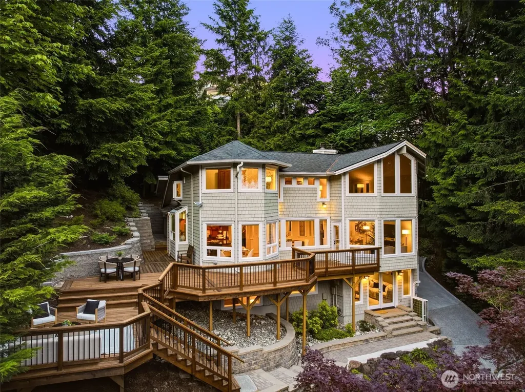 11113 NE 38th Place Bellevue WA 98004