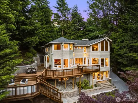 11113 NE 38th Place Bellevue WA 98004