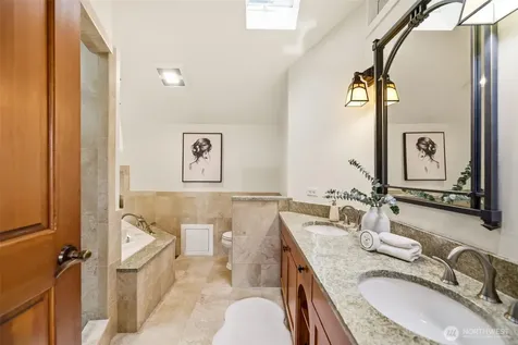 11113 NE 38th Place Bellevue WA 98004