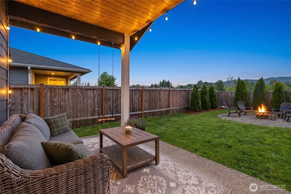 3489 Division Street Enumclaw WA 98022