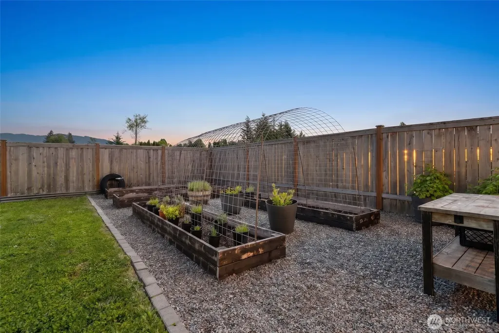 3489 Division Street Enumclaw WA 98022