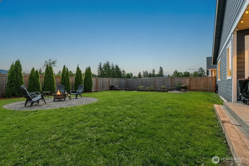 3489 Division Street Enumclaw WA 98022