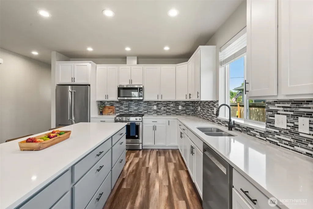 3489 Division Street Enumclaw WA 98022