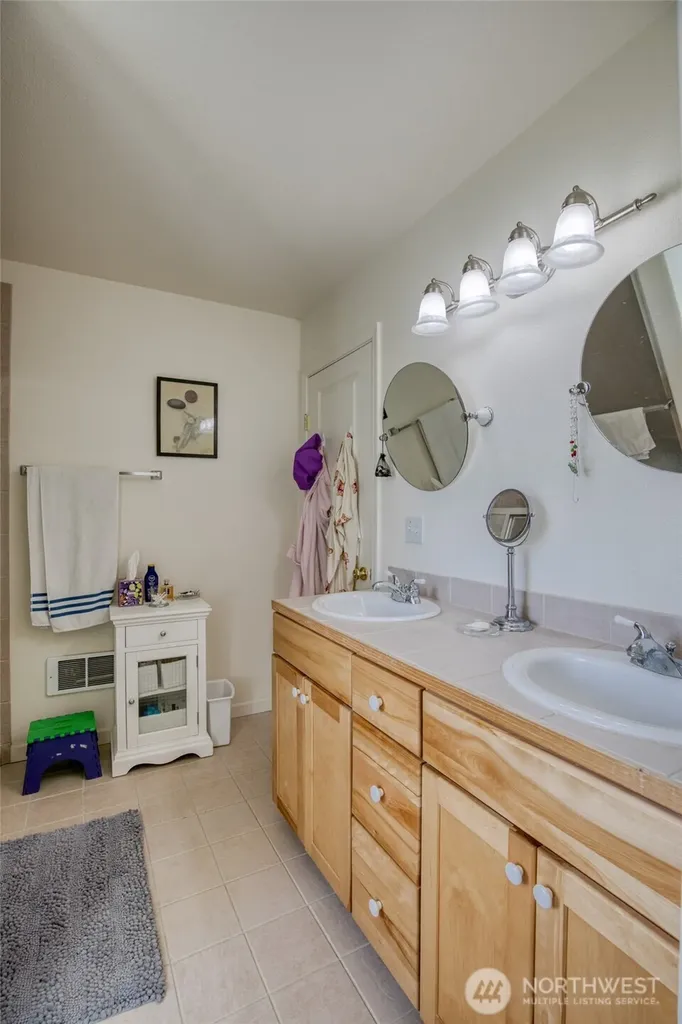 622 Ocean Shores Boulevard SW Ocean Shores WA 98569