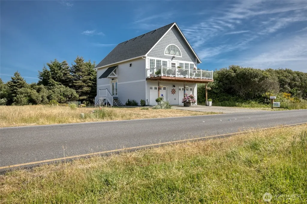 622 Ocean Shores Boulevard SW Ocean Shores WA 98569