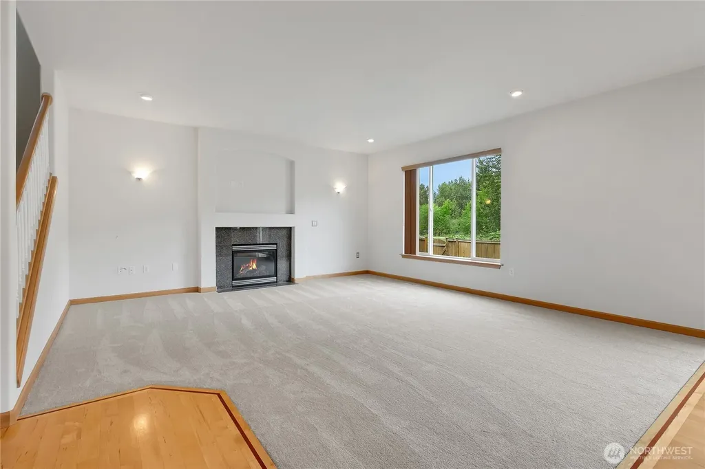 1522 Daffodil Avenue NE Orting WA 98360