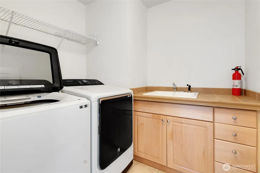 1522 Daffodil Avenue NE Orting WA 98360